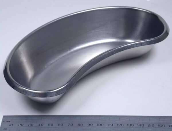 Kidney Tray 71-144 size205 x 100 x35mm